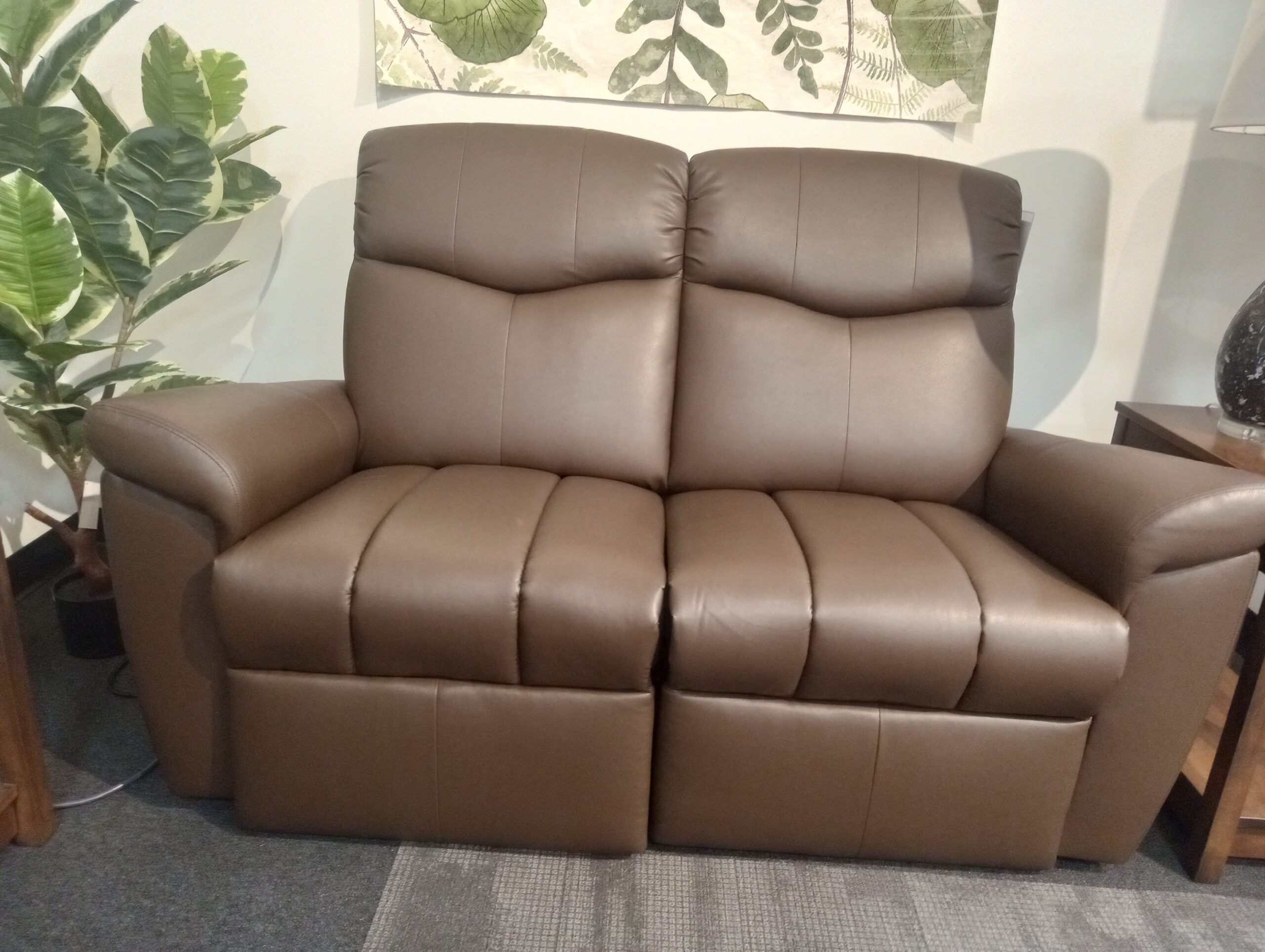 Signature Wallhugger Reclining Loveseat – Deal